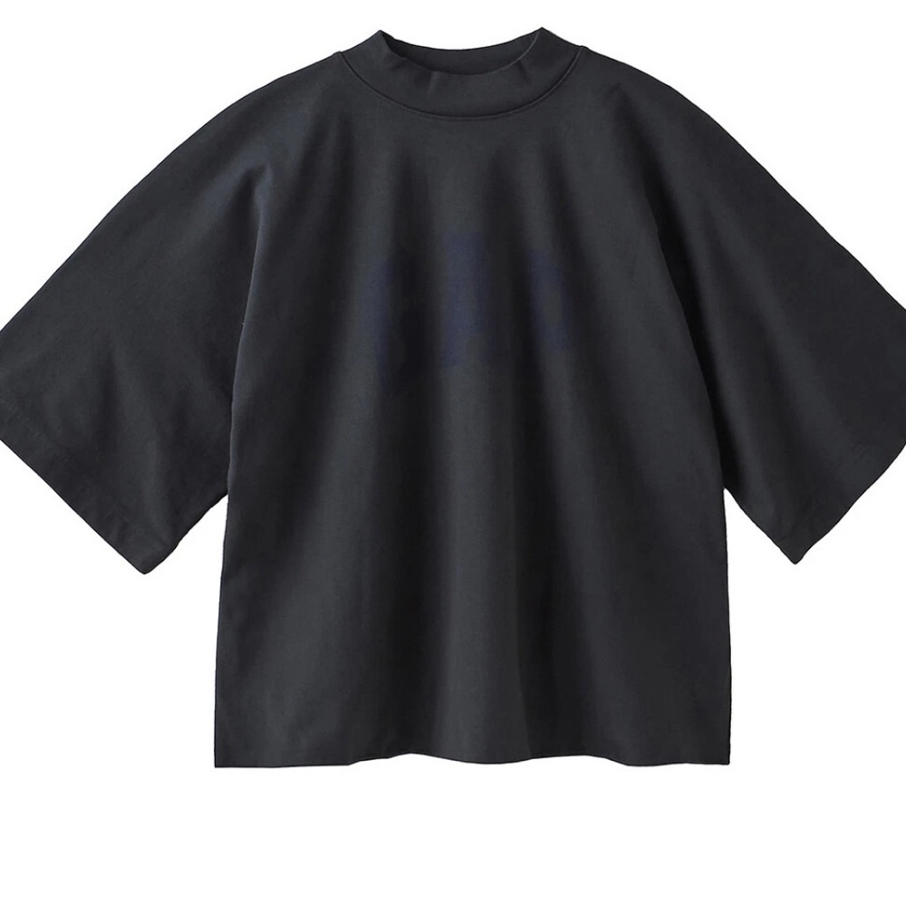 YZY GAP 78 CROP DOVE  N258 BLACK
 ( OVERSIZED )